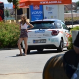 Roadshow ADHR - Svitavy - MS v PS juniorů a dorostu - slečna společně s vozidlem DS3