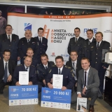 společná fotografie jednotky Zbiroh a Zvíkovec - vyhlášení výsledků ankety Dobrovolní hasiči roku 2014